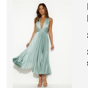 Hello Molly prime asset midi dress sage